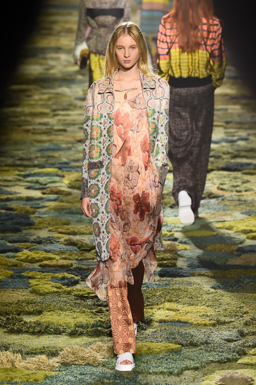 ドリス ヴァン ノッテン(DRIES VAN NOTEN) 2015年春夏ウィメンズコレクション シルエット - 写真13