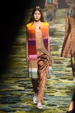 ドリス ヴァン ノッテン 2015年春夏コレクション - テキスタイルが奏でる、リュクスな春の息吹｜写真13