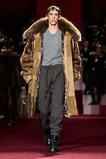 ドルチェ＆ガッバーナ 2025年秋冬メンズコレクション - 目眩くパパラッチの光、色気の多面性｜写真13