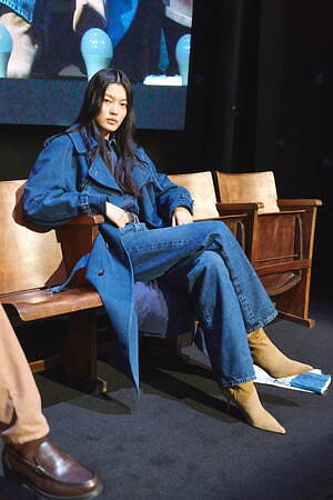 ヤコブ コーエン(JACOB COHËN) 2025-26年秋冬ウィメンズ&メンズコレクション  - 写真41