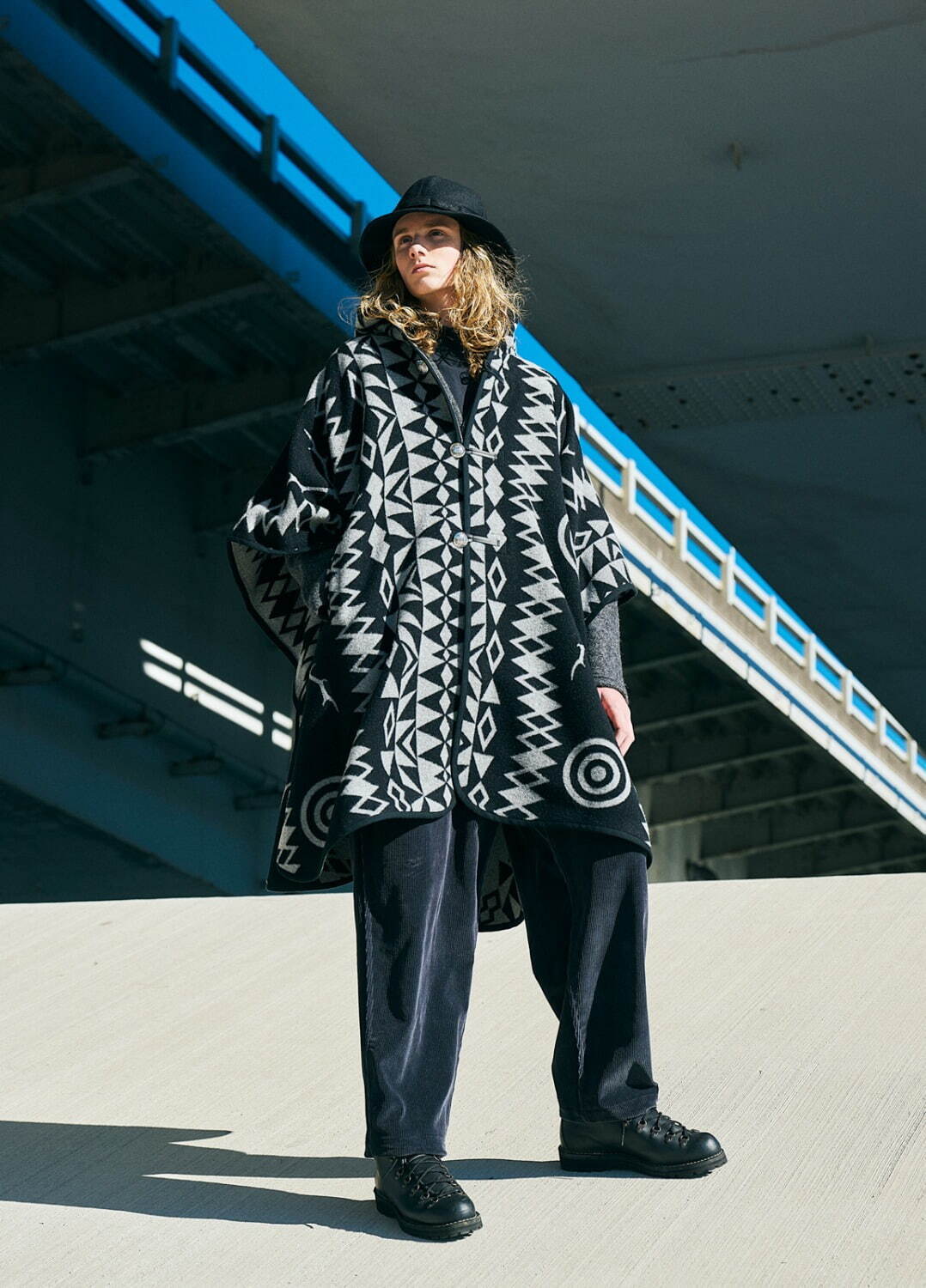 サウス2 ウエスト8 2025-26年秋冬｜male ポンチョ