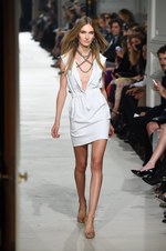 アレクシ・マビーユ 2015年春夏コレクション - 快活さを備えたグラマラス・スポーティ｜写真4