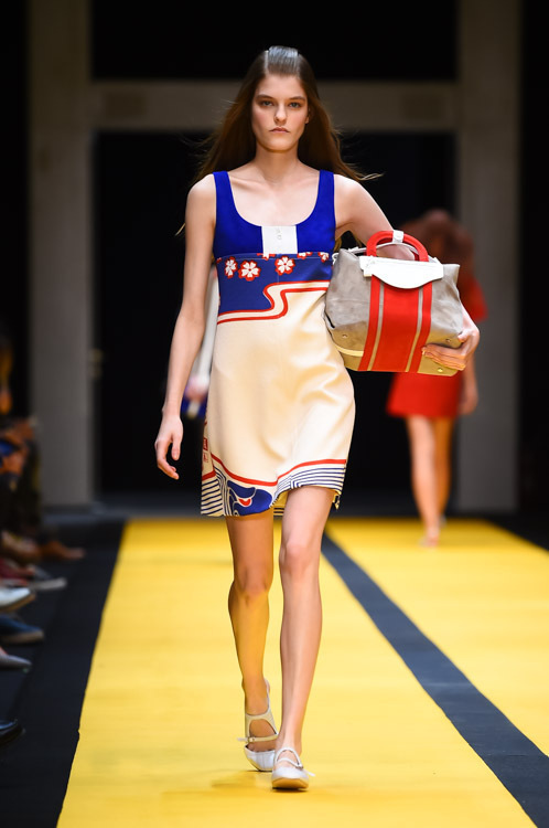 カルヴェン(CARVEN) 2015年春夏ウィメンズコレクション シルエット - 写真31