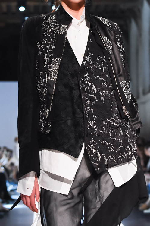 アン ドゥムルメステール(ANN DEMEULEMEESTER) 2015年春夏ウィメンズコレクション  - 写真22