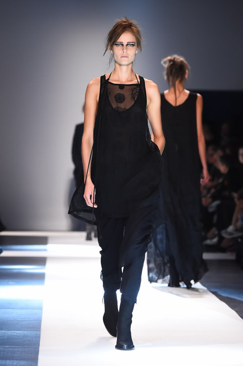 アン ドゥムルメステール(ANN DEMEULEMEESTER) 2015年春夏ウィメンズコレクション シルエット - 写真24