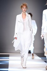 アン ドゥムルメステール 2015年春夏コレクション - 複雑なレイヤードが誘う、モノクロームの世界｜写真23