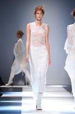 アン ドゥムルメステール 2015年春夏コレクション - 複雑なレイヤードが誘う、モノクロームの世界｜写真27