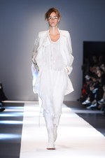 アン ドゥムルメステール 2015年春夏コレクション - 複雑なレイヤードが誘う、モノクロームの世界｜写真31