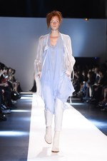 アン ドゥムルメステール 2015年春夏コレクション - 複雑なレイヤードが誘う、モノクロームの世界｜写真32