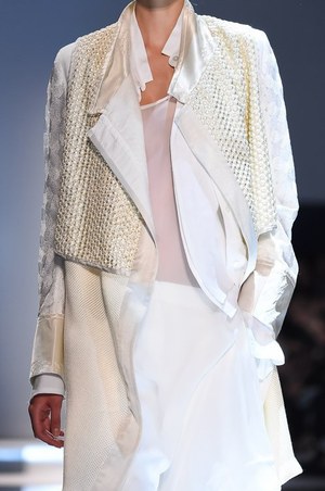 アン ドゥムルメステール 2015年春夏コレクション - 複雑なレイヤードが誘う、モノクロームの世界｜写真36