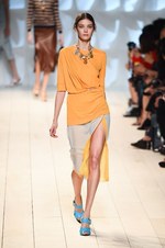 ニナ リッチ 2015年春夏コレクション - モダニティが香る、彩り豊かなフェミニンスタイル｜写真29