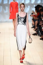 ニナ リッチ 2015年春夏コレクション - モダニティが香る、彩り豊かなフェミニンスタイル｜写真52