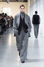 シュタイン 2025年秋冬コレクション - 日常の自然体に見出す優美さ｜写真1