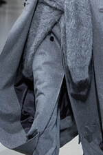 シュタイン 2025年秋冬コレクション - 日常の自然体に見出す優美さ｜写真5