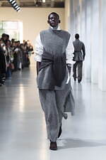 シュタイン 2025年秋冬コレクション - 日常の自然体に見出す優美さ｜写真6