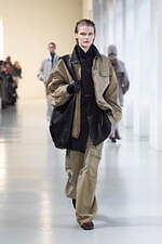 シュタイン 2025年秋冬コレクション - 日常の自然体に見出す優美さ｜写真30