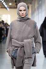 シュタイン 2025年秋冬コレクション - 日常の自然体に見出す優美さ｜写真37