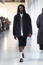 シュタイン 2025年秋冬コレクション - 日常の自然体に見出す優美さ｜写真40