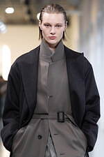 シュタイン 2025年秋冬コレクション - 日常の自然体に見出す優美さ｜写真48