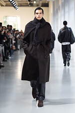 シュタイン 2025年秋冬コレクション - 日常の自然体に見出す優美さ｜写真53