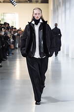 シュタイン 2025年秋冬コレクション - 日常の自然体に見出す優美さ｜写真68