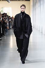 シュタイン 2025年秋冬コレクション - 日常の自然体に見出す優美さ｜写真70