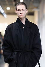 シュタイン 2025年秋冬コレクション - 日常の自然体に見出す優美さ｜写真73