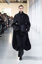 シュタイン 2025年秋冬コレクション - 日常の自然体に見出す優美さ｜写真74