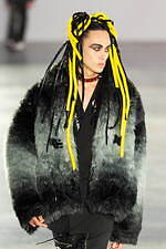 キディル 2025年秋冬コレクション - アナキズム、あるいは今に生き直すパンクの精神｜写真53