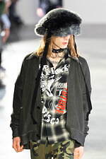 キディル 2025年秋冬コレクション - アナキズム、あるいは今に生き直すパンクの精神｜写真55