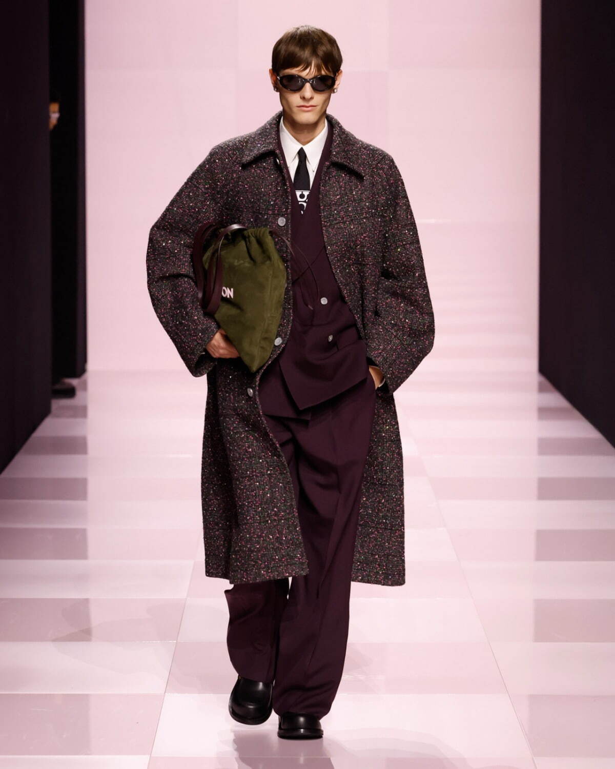 ルイ・ヴィトン(LOUIS VUITTON) 2025-26年秋冬メンズコレクション  - 写真71