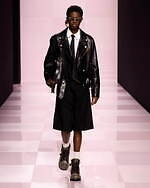 ルイ・ヴィトン 2025年秋冬メンズコレクション - NIGOとコラボ、エレガンスとストリートの交錯｜写真83