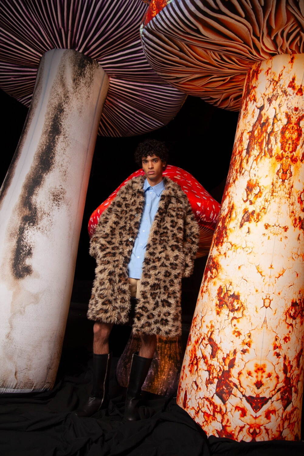 MSGM 25-26年秋冬メンズコレクション - 境界線を曖昧にする“ウサギ”に導かれて｜写真1