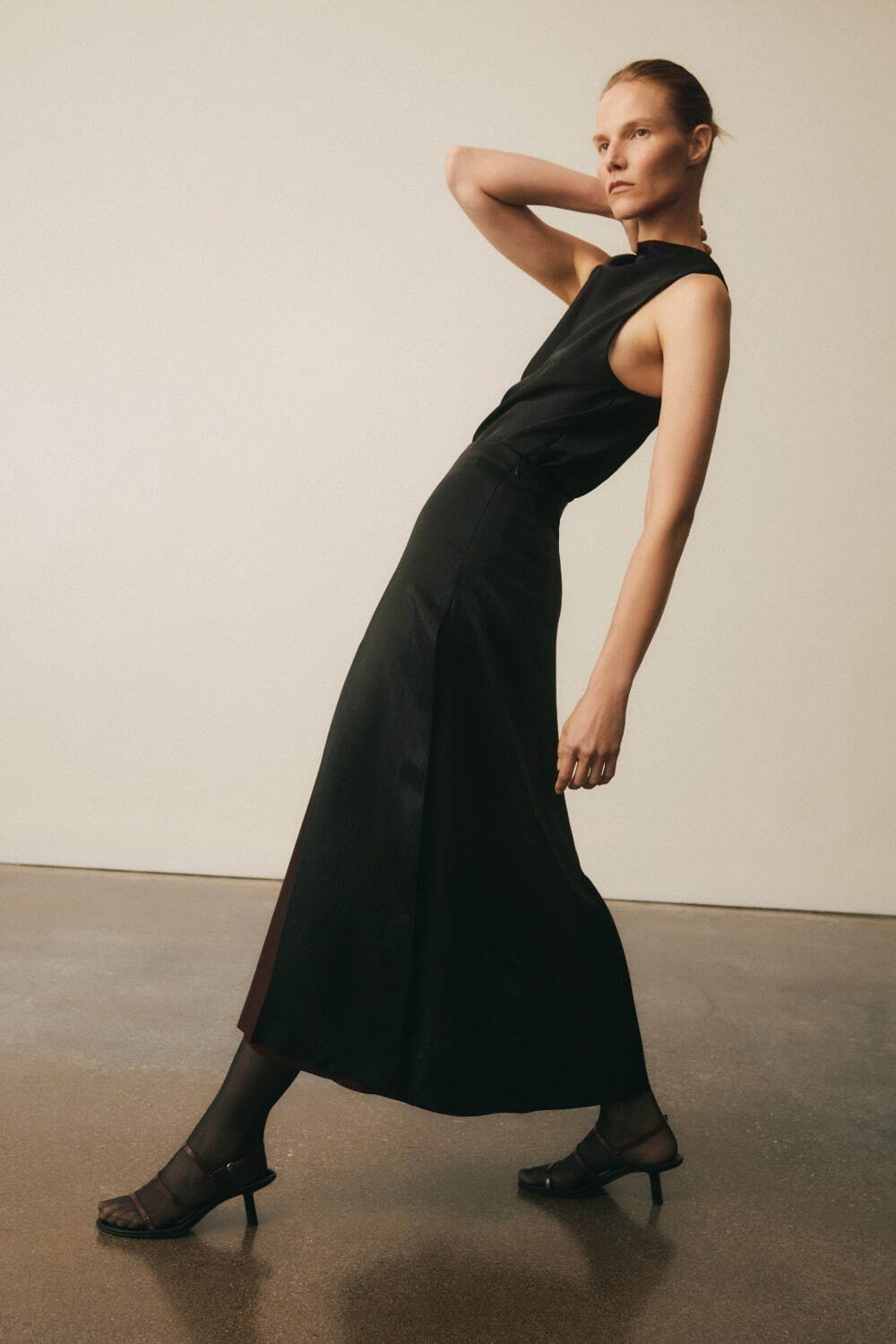 ヴィンス(Vince) 2025年リゾートウィメンズコレクション  - 写真15