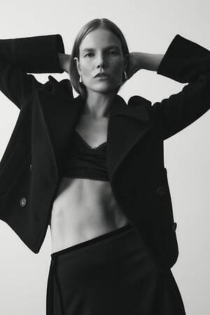 ヴィンス(Vince) 2025年リゾートウィメンズコレクション  - 写真4