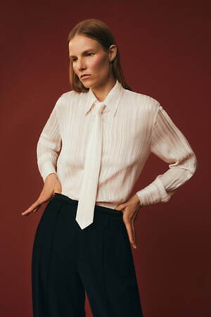 ヴィンス(Vince) 2025年リゾートウィメンズコレクション  - 写真29