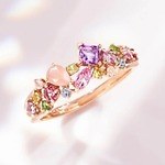 花モチーフの「春アクセサリー2025」桜やミモザ咲く人気ブランドジュエリー、リングやピアスなど｜写真15