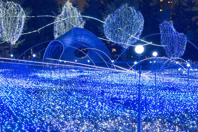 東京ミッドタウン全体を幻想的に彩る2014年クリスマスイルミネーション｜写真2