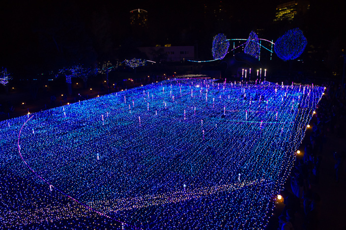 東京ミッドタウン全体を幻想的に彩る2014年クリスマスイルミネーション｜写真12