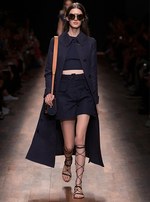 ヴァレンティノ 2015年春夏コレクション - 華やかなドレスにゆらめいた、18世紀の旅の記憶｜写真7