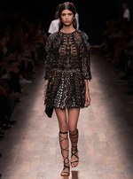 ヴァレンティノ 2015年春夏コレクション - 華やかなドレスにゆらめいた、18世紀の旅の記憶｜写真36