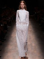 ヴァレンティノ 2015年春夏コレクション - 華やかなドレスにゆらめいた、18世紀の旅の記憶｜写真39