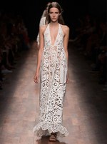 ヴァレンティノ 2015年春夏コレクション - 華やかなドレスにゆらめいた、18世紀の旅の記憶｜写真52