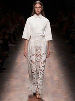 ヴァレンティノ 2015年春夏コレクション - 華やかなドレスにゆらめいた、18世紀の旅の記憶｜写真55