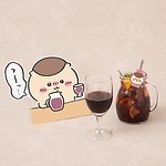 「ちいかわレストラン」ドリンクスタンドが札幌パルコに、“温泉に浸る”カラフルな飲むヨーグルト｜写真4