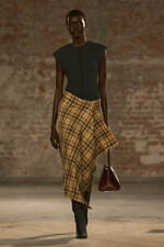 アミ 2025年秋冬コレクション - 上品な佇まいに吹き込むリラクシングさ｜写真8