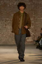 アミ 2025年秋冬コレクション - 上品な佇まいに吹き込むリラクシングさ｜写真15