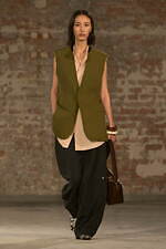 アミ 2025年秋冬コレクション - 上品な佇まいに吹き込むリラクシングさ｜写真16