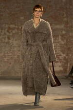 アミ 2025年秋冬コレクション - 上品な佇まいに吹き込むリラクシングさ｜写真29