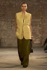 アミ 2025年秋冬コレクション - 上品な佇まいに吹き込むリラクシングさ｜写真33